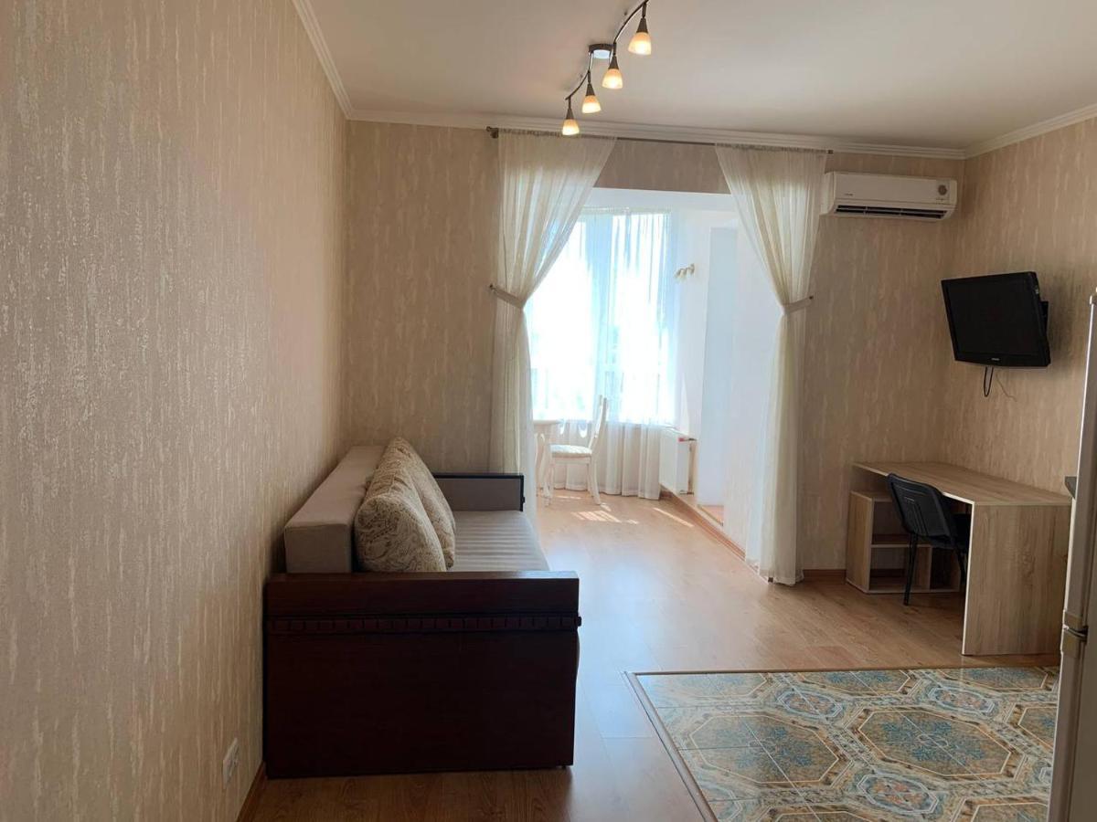 Apartments Staroportofrankovskaya & Pastera Street オデッサ エクステリア 写真